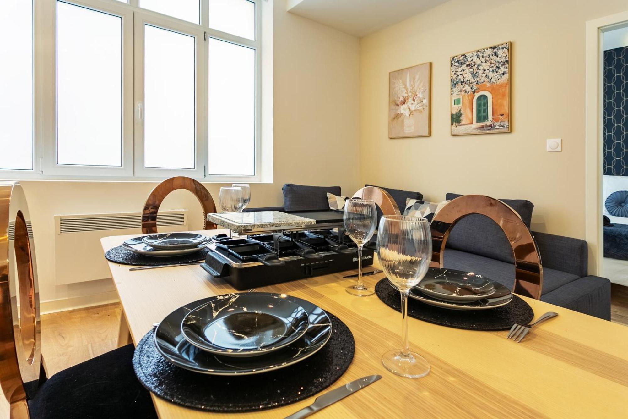 Hyper Centre Apartment